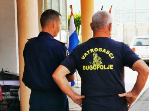 DVD Dugopolje dobilo novu vatrogasnu cisternu