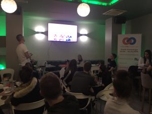 Mladi Dugopolja kroz prvi dugopoljski PUB QUIZ prezentirali rezultate i diseminirali projekt razmjene mladih - UNESCOnnect us! Slika 4